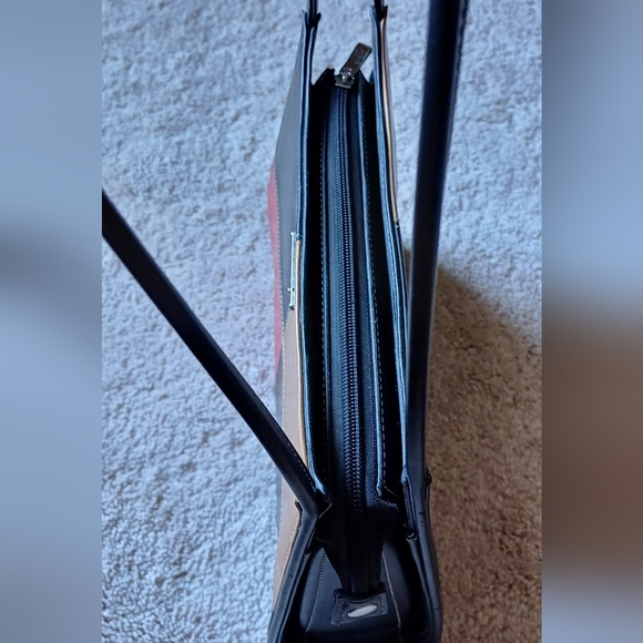 PRADA Vintage Purse - Picture 4 of 6